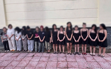 Phú Thọ: Triệt phá tụ điểm mại dâm, thu giữ ma túy tại quán karaoke 88