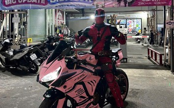 Bị phạt hơn 22 triệu đồng vì hóa trang thành siêu anh hùng diễu mô tô phân khối lớn