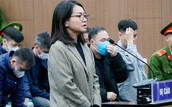 Lĩnh án 15 năm tù vì nhận hối lộ, cựu Cục trưởng An toàn thực phẩm bật khóc