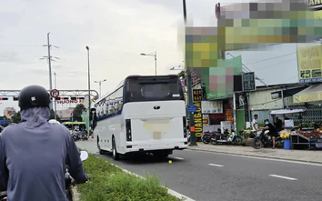 TP.HCM: Xe khách va chạm xe đạp, cụ bà 79 tuổi tử vong