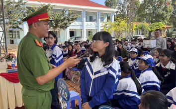 Lâm Đồng: Tuyên truyền an toàn giao thông, phòng chống ma túy cho 750 giáo viên, học sinh