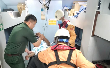 Cứu nạn khẩn cấp thuyền viên nước ngoài bị bệnh nặng trên biển Việt Nam