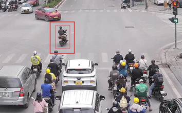 Hà Nội: Camera AI ghi nhận nhiều xe máy vi phạm hàng chục lần trong 9 tháng