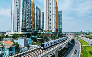 TP.HCM tăng chuyến metro, xe buýt phục vụ lễ an táng hài cốt liệt sĩ