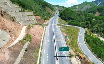 Tăng tốc thi công nút giao cao tốc La Sơn - Hòa Liên để cán đích cuối năm 2026