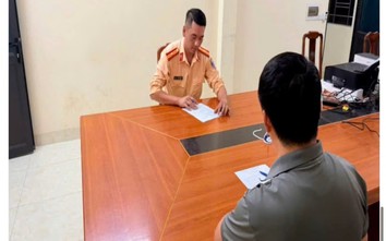 Tuyên Quang: Phạt tài xế xe khách dùng điện thoại, không thắt dây an toàn 6,8 triệu đồng