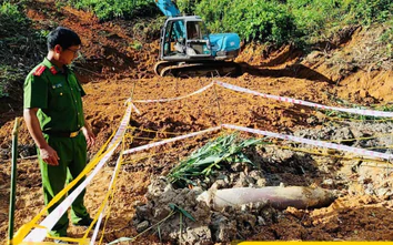 Quảng Ngãi: Đào ao trữ nước, phát hiện quả bom còn sót lại sau chiến tranh