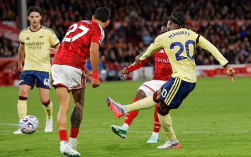 Ngoại hạng Anh: Arsenal thắng tối thiểu, MU bị Leeds cầm hòa