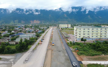 Diện mạo tuyến đường “xương sống” tại khu kinh tế Vũng Áng