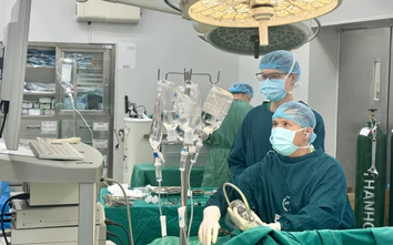 Ho ra đờm mùi lạ, phát hiện đường rò từ đại tràng lên phổi hiếm gặp