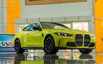 BMW M4 cạnh tranh với mẫu xe nào?