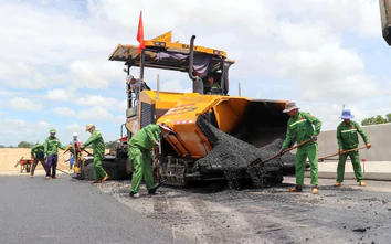 Hóa giải “cơn khát” nhân lực giao thông