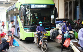 Một giây bất cẩn, hiểm họa khó lường trên đường phố