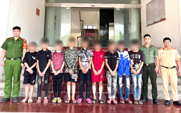 Làm rõ nhóm 12 thanh thiếu niên ném đá xe trên cao tốc Nội Bài - Lào Cai