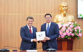 Tập đoàn Chimcomplex muốn đầu tư nhiều tỷ USD vào Dung Quất