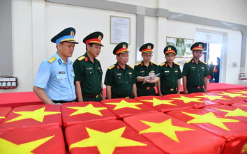 Quân khu 9 đưa 15.401 mẫu hài cốt liệt sĩ ra Hà Nội bằng máy bay quân sự