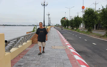 Đồng Tháp: Cận cảnh đường, kè ngăn sạt lở bến phà Hồng Ngự - Tân Châu mới thông xe