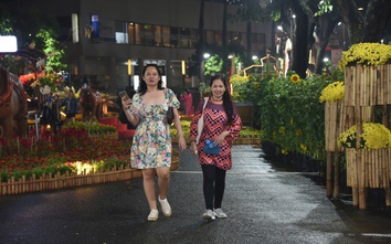 Hội hoa xuân Phú Mỹ Hưng, chợ hoa Bình Đông mở cửa, giữ trọn “hồn Xuân” Sài Gòn