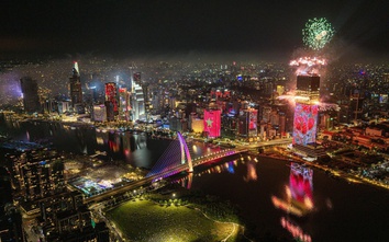 Mãn nhãn pháo hoa chào năm mới Bính Ngọ 2026 tại TP.HCM và các tỉnh phía Nam