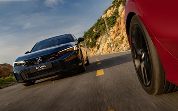 Nghe nhạc trên xe thế nào để tránh nguy cơ tai nạn?