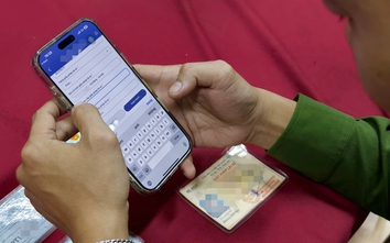 Mất tiền, lộ thông tin vì đổi bằng lái qua “cò”