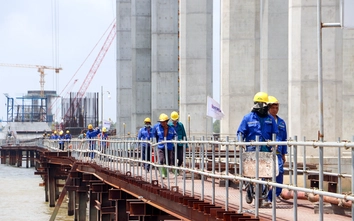 Cầu Đại Ngãi tăng tốc thi công, sớm nối liền đôi bờ sông Hậu