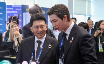 Trở thành người giàu nhất làng giải trí Hàn Quốc, ông chủ BTS nắm giữ bao nhiêu cổ phiếu?