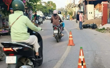 Xe máy tông vào cổng nhà dân bên đường ở Gia Lai, 1 người tử vong