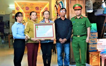 Truy tặng Huân chương Bảo vệ Tổ quốc hạng Ba cho thiếu tá công an hy sinh khi làm nhiệm vụ