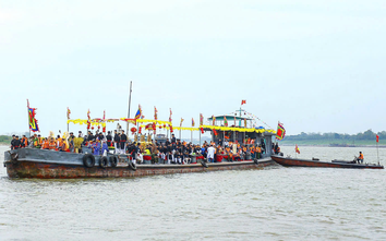 Sắp hạn chế giao thông một số tuyến đường thủy trên sông Hồng