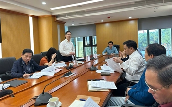 Bộ Xây dựng sẽ cùng Hà Nội giải quyết căn bản ùn tắc giao thông