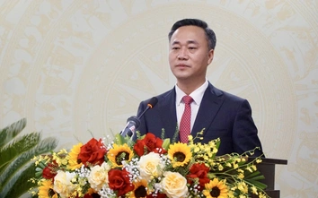 Nguyên Thứ trưởng Bộ Xây dựng Nguyễn Việt Hùng được bầu làm Chủ tịch UBND tỉnh Khánh Hòa