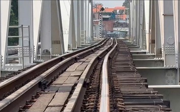 Vụ va chạm cầu Ghềnh trên sông Đồng Nai: Tạm giữ sà lan để điều tra