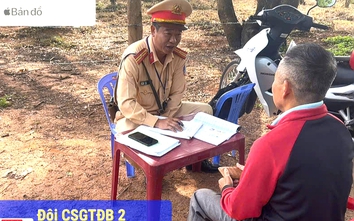 Phạt 5 triệu, trừ 6 điểm GPLX tài xế xe biển xanh làm xiếc trên đường ở Quảng Ngãi