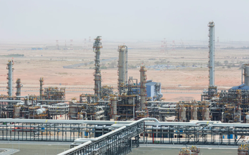 Nguồn nhiên liệu hóa thạch gián đoạn có thể tạo đà cho điện mặt trời và pin lên ngôi