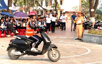 Trang bị kỹ năng lái xe an toàn cho 1.200 học sinh, giáo viên ở Ninh Bình