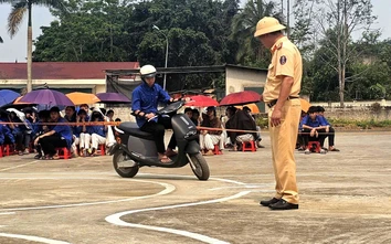 Hơn 400 học sinh xã miền núi Thanh Hoá được hướng dẫn kỹ năng lái xe máy an toàn