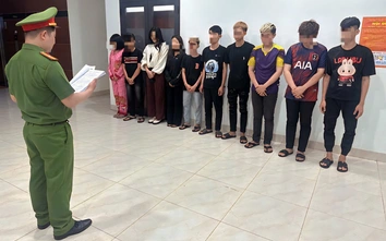 Khởi tố 10 đối tượng gây rối trật tự công cộng giữa phố Đà Nẵng