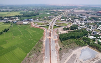 Vượt nắng mở trục đường 25C kết nối vào sân bay Long Thành