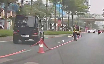 Hà Nội: Va chạm với ô tô Mercedes G63 lúc sáng sớm, cụ ông 91 tuổi tử vong