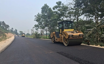 Quốc lộ 8C qua Hà Tĩnh: Nửa tuyến thông suốt, nửa còn lại tăng tốc về đích