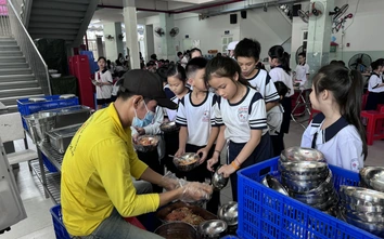 TP.HCM thừa nhận nhiều "kẽ hở" trong bữa ăn học đường