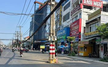 Trụ điện án ngữ đường Nguyễn Thị Định: Ngành điện nói gì?