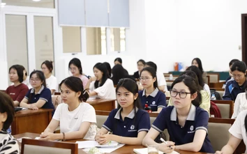 Chi phí đại học tăng, nỗi lo nhân đôi