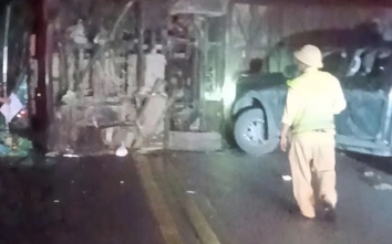 Tai nạn liên hoàn trên cao tốc Nội Bài - Lào Cai khiến 5 người bị thương