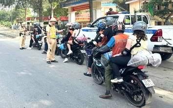 Tuyên Quang tăng cường kiểm soát, bảo đảm trật tự an toàn giao thông cho du khách