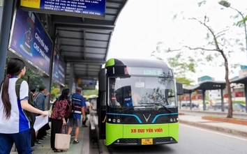 Thêm 53 xe buýt điện, Hà Nội nâng tỷ lệ phương tiện xanh lên gần 36%