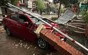 Giông lốc quét qua Thái Nguyên, một người tử vong