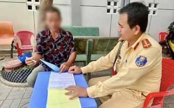 Tây Ninh: Va chạm giao thông, người đàn ông đạp ngã xe shipper rồi rời đi