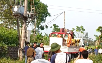 Nghệ An: Phát hiện nam sinh lớp 8 tử vong trên cột điện
